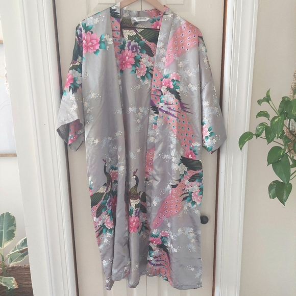 Singapore Silk Collection Pink Lotus Peacock Kimono Robe! (B) - Picture 6 of 6